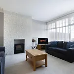 Casa de Férias 3 Bed, Central, Parking, Conference Centre 5 Mins- The Hub *