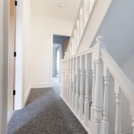 3 Bed, Central, Parking, Conference Centre 5 Mins- The Hub Vakantiehuis