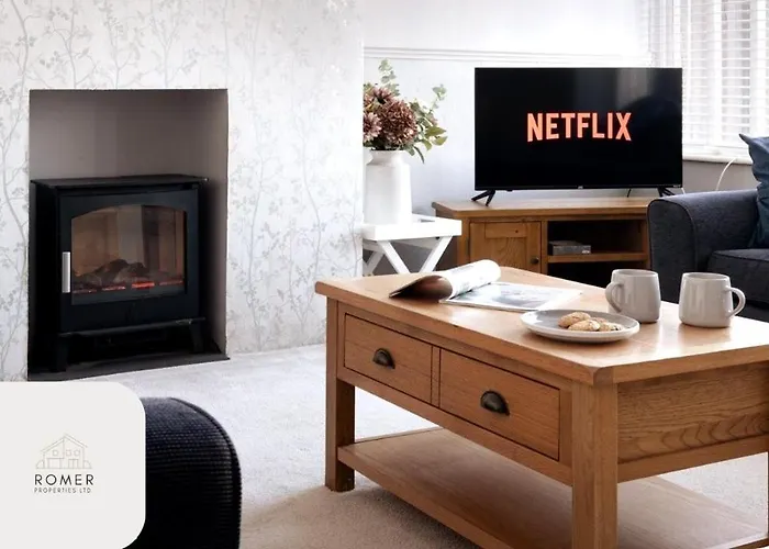 3 Bed, Central, Parking, Conference Centre 5 Mins- The Hub Semesterbostad *