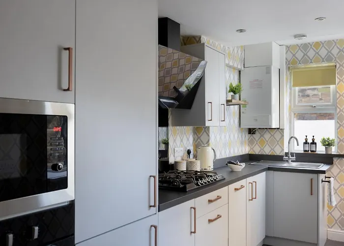 3 Bed, Central, Parking, Conference Centre 5 Mins- The Hub Semesterbostad *