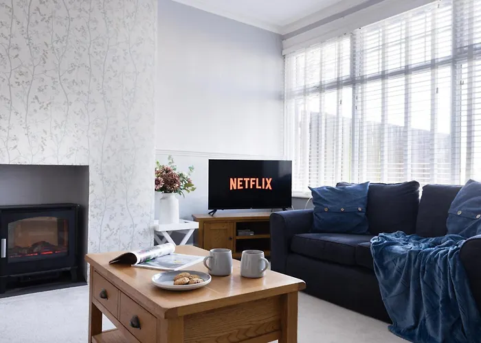 Semesterbostad 3 Bed, Central, Parking, Conference Centre 5 Mins- The Hub