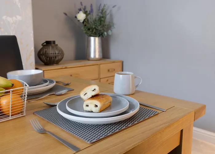 3 Bed, Central, Parking, Conference Centre 5 Mins- The Hub * Harrogate